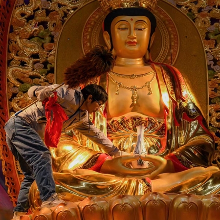 承接城市雕塑、环境雕塑、园林雕塑、酒店雕塑、校园雕塑、假山水景、浮雕壁画。